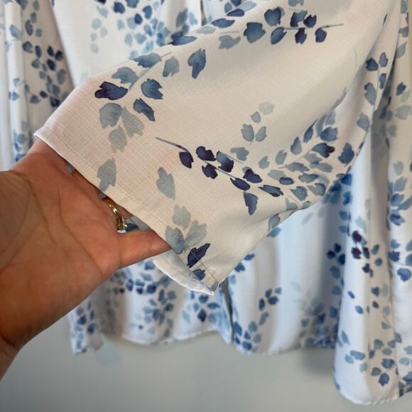 Boho Chic Floral Button Up Top Sz 3XL Long Sleeve Blue White Cottage Bloom - Picture 5 of 7